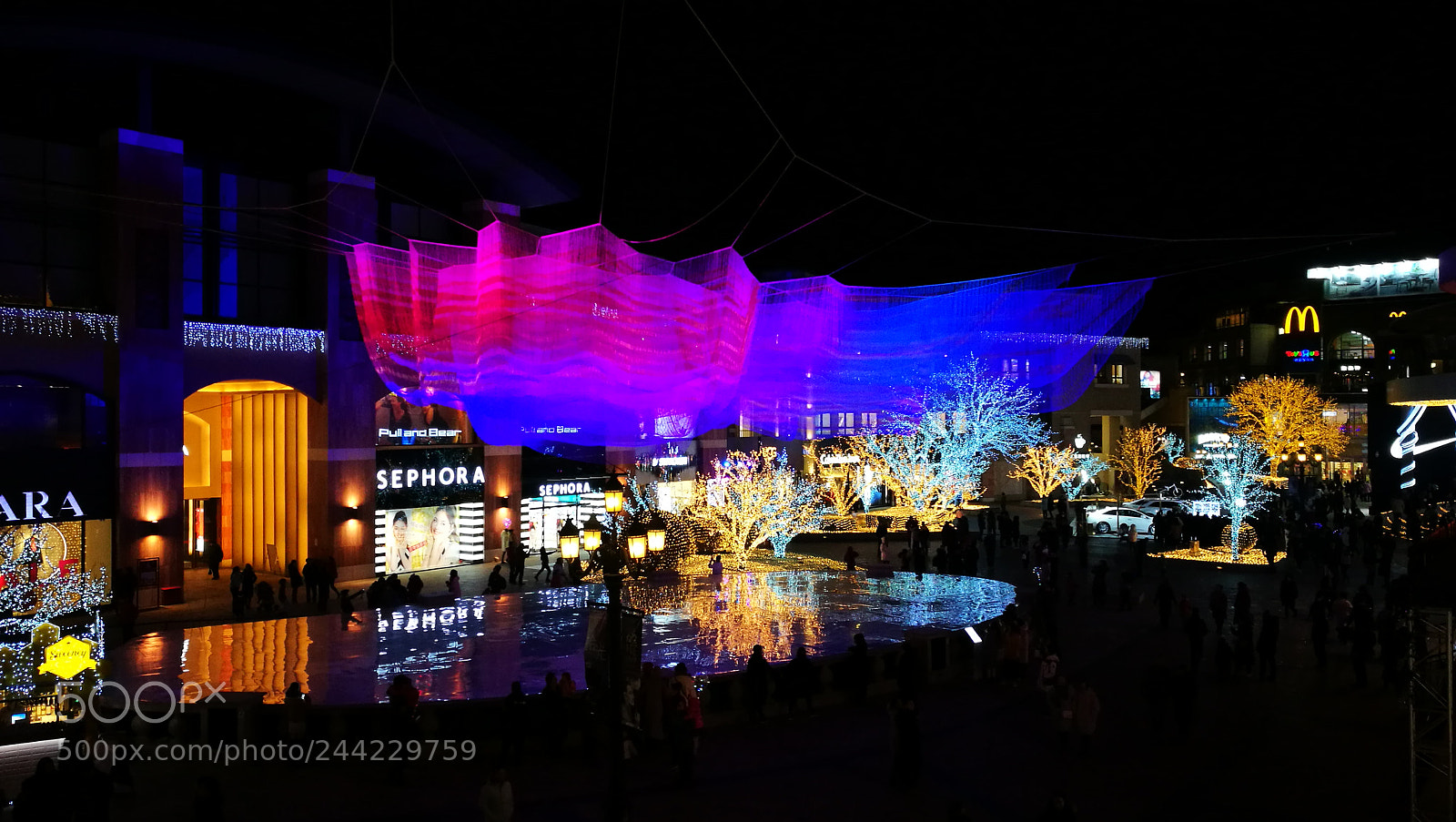 HUAWEI P9 sample photo. Light show photography