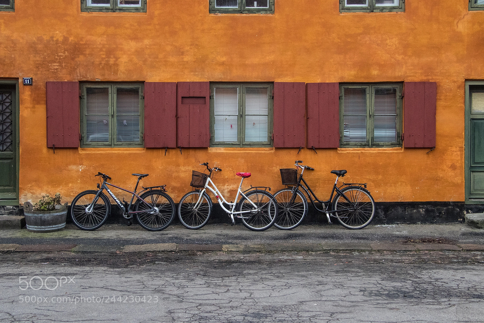 Canon EOS 7D Mark II sample photo. Nyboder bicycles photography
