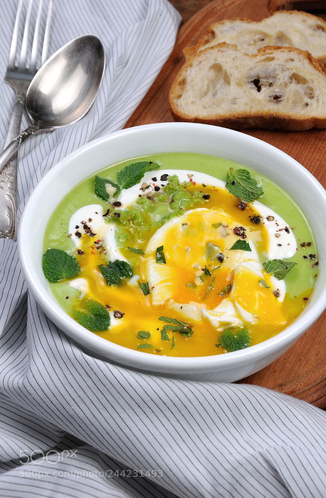 Nikon D90 sample photo. Pea puree soup with photography