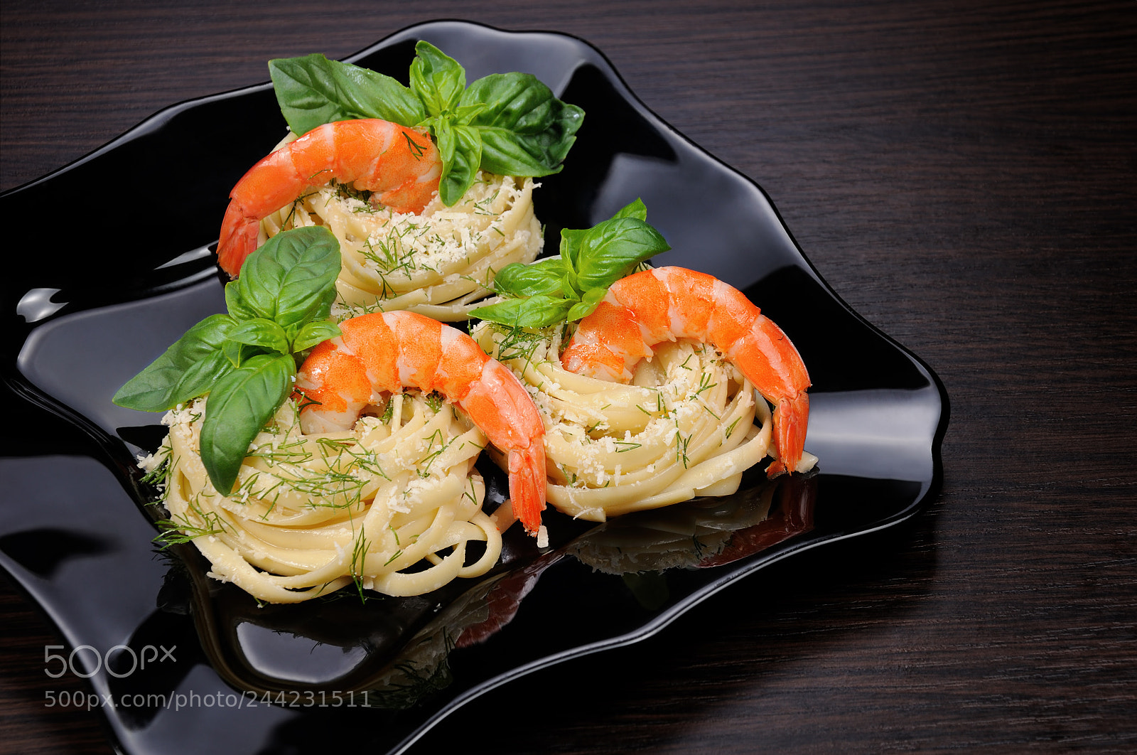 Nikon D90 sample photo. Nests of spaghetti with photography