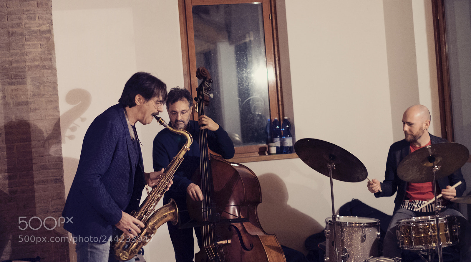 Fujifilm X-T1 sample photo. Jazz house concert photography