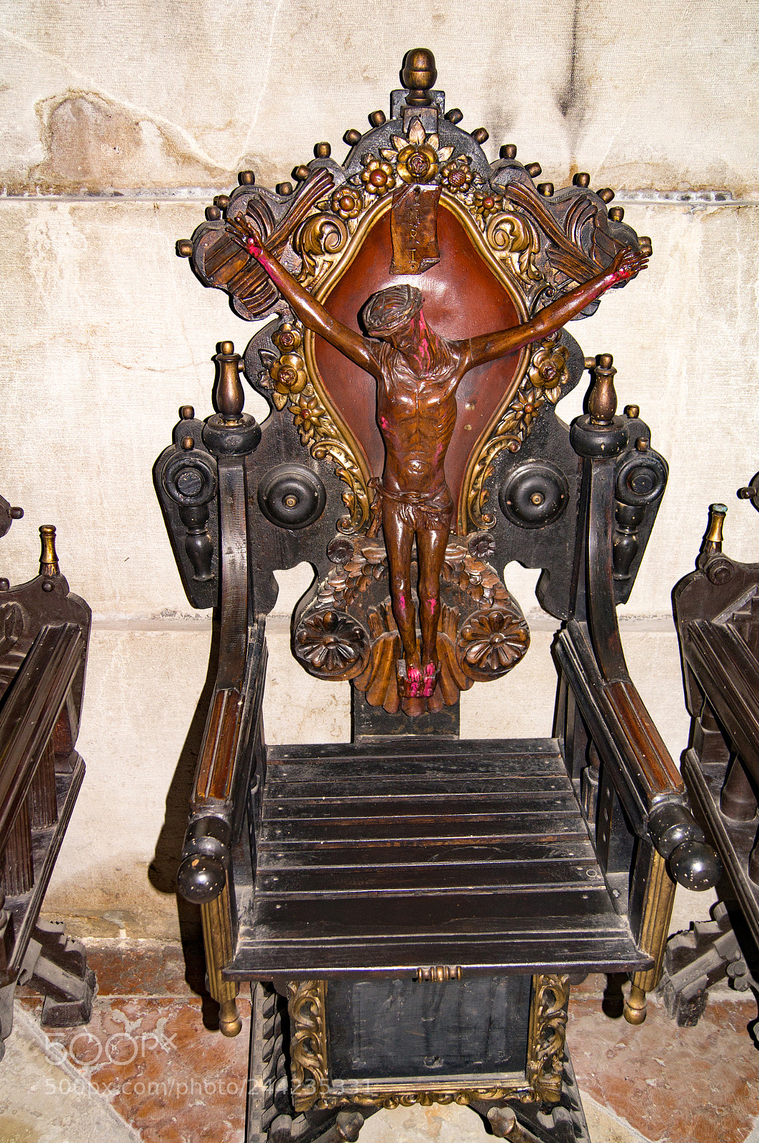 Sony SLT-A55 (SLT-A55V) sample photo. Church armchair photography