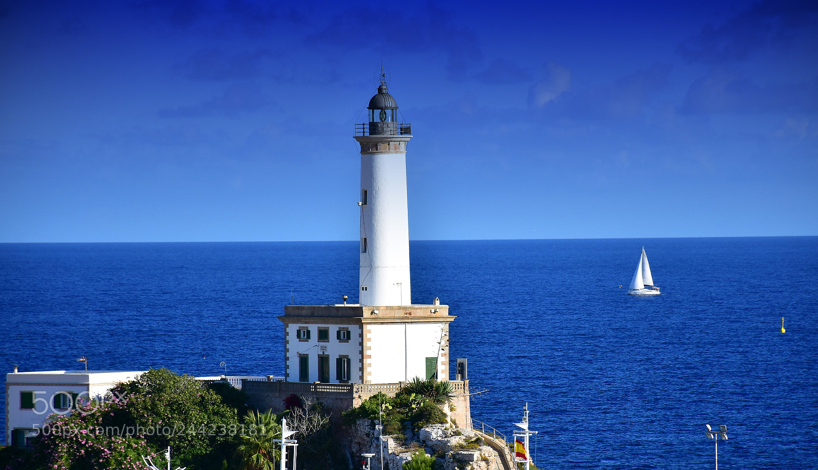 Nikon D7200 sample photo. Lighthouse by the ocean photography