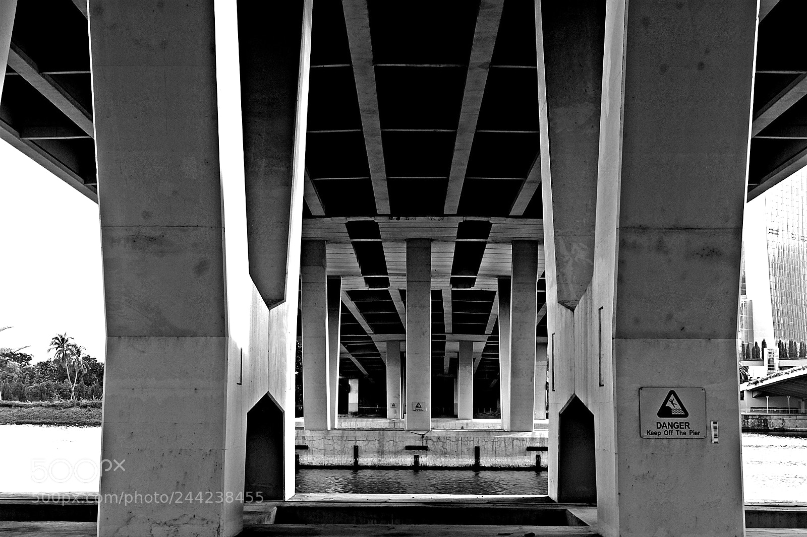 Canon EF-S 18-55mm F3.5-5.6 IS sample photo. Concrete jungle singapore series (2018) photography