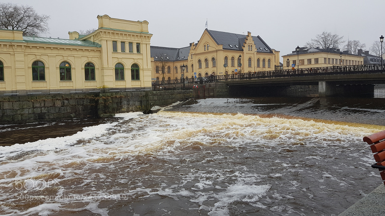 Samsung Galaxy S8 sample photo. Water running high in photography