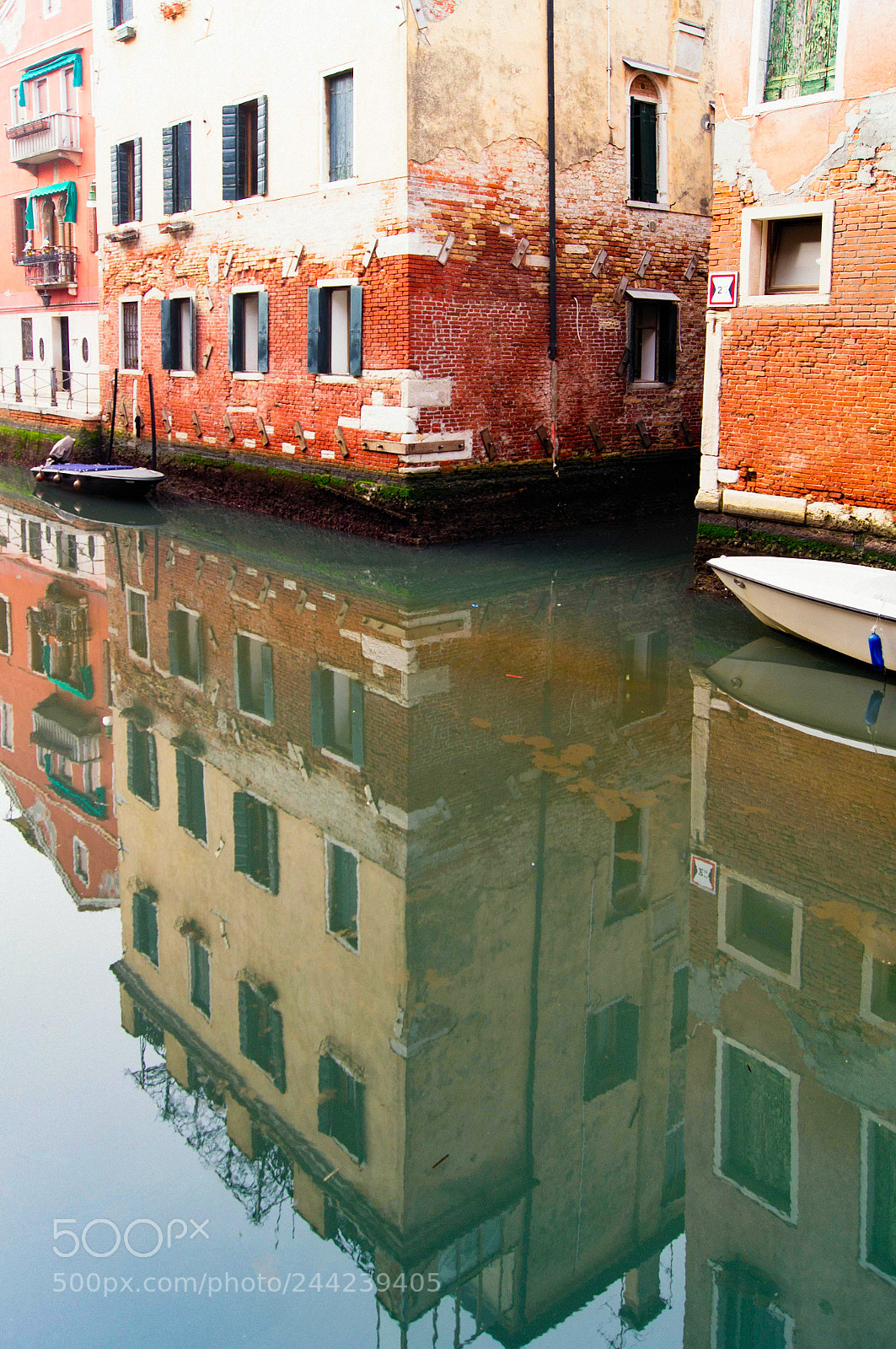 Sony SLT-A55 (SLT-A55V) sample photo. Venetian reflection photography