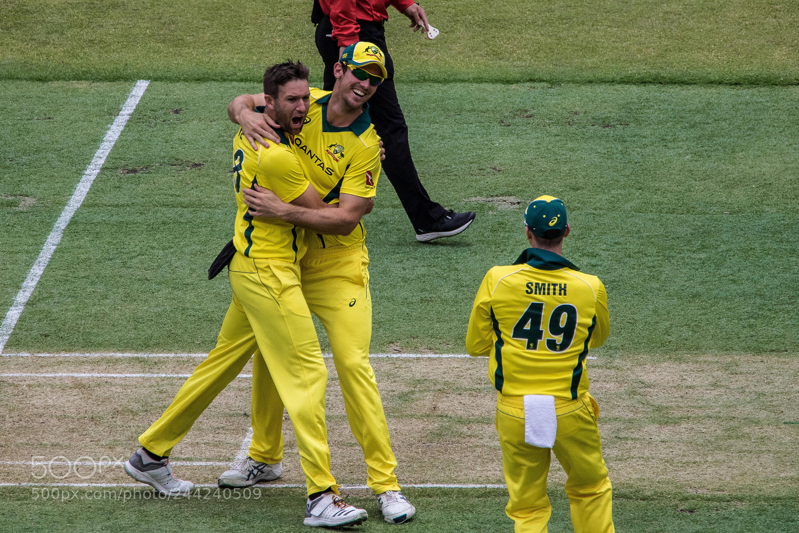 Canon EOS 7D Mark II sample photo. Wicket celebrations photography