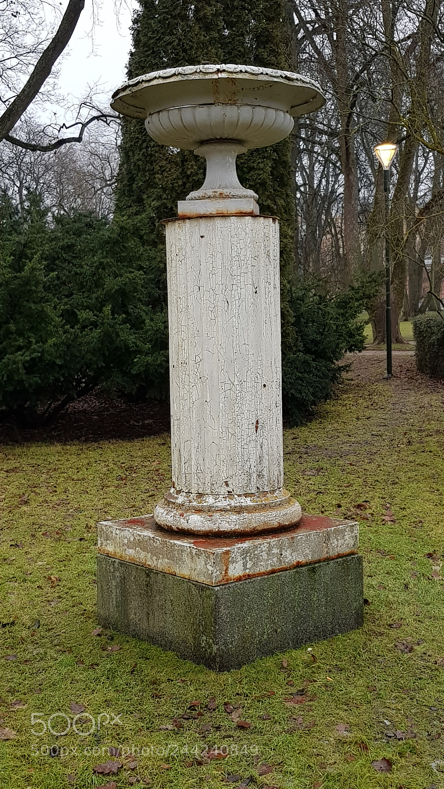 Samsung Galaxy S8 sample photo. The pidestal in the photography