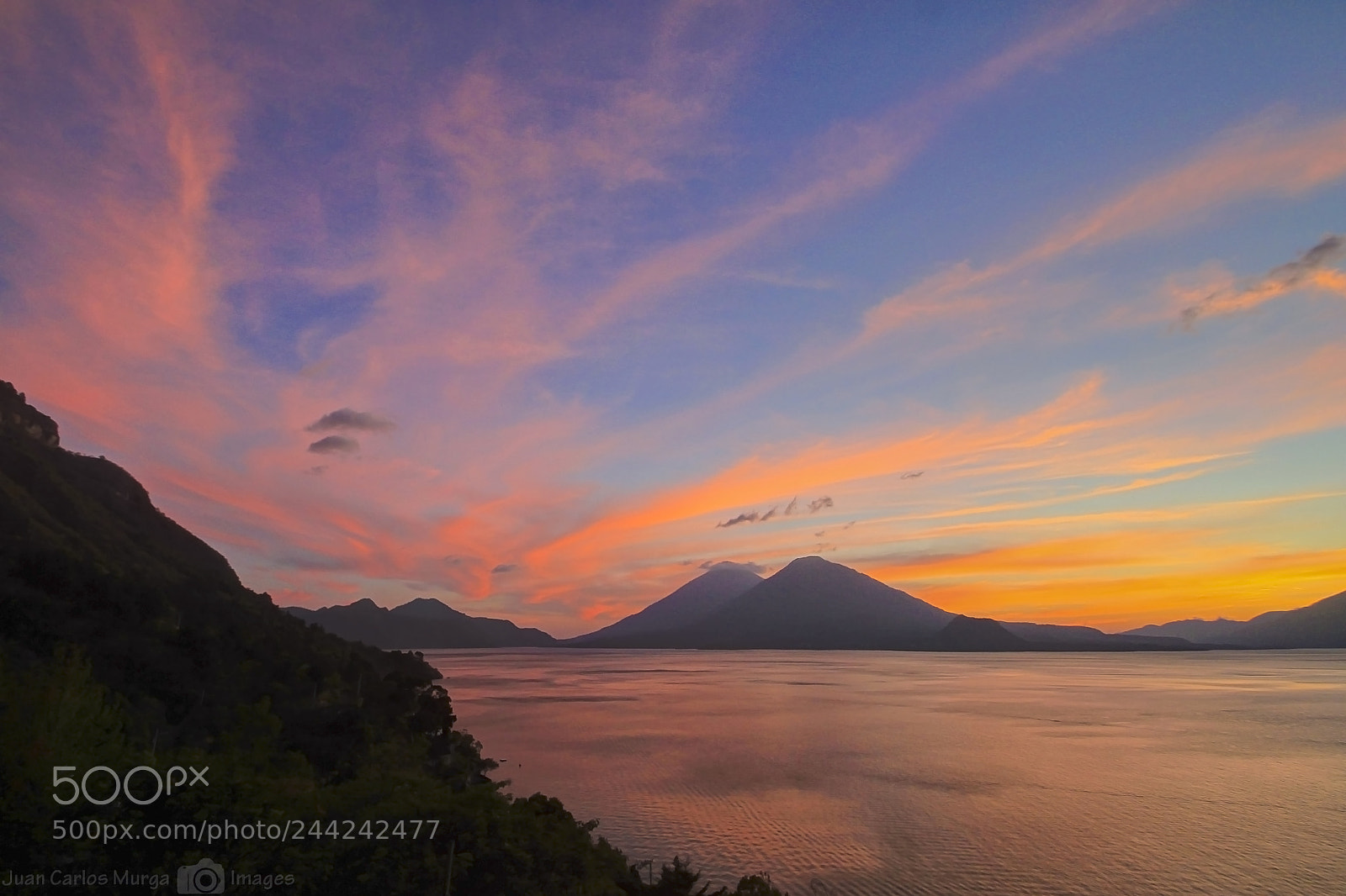 Canon EOS 550D (EOS Rebel T2i / EOS Kiss X4) sample photo. Atitlán sunset photography