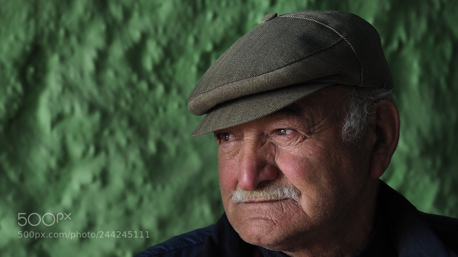 Olympus OM-D E-M1 Mark II sample photo. The man who is photography