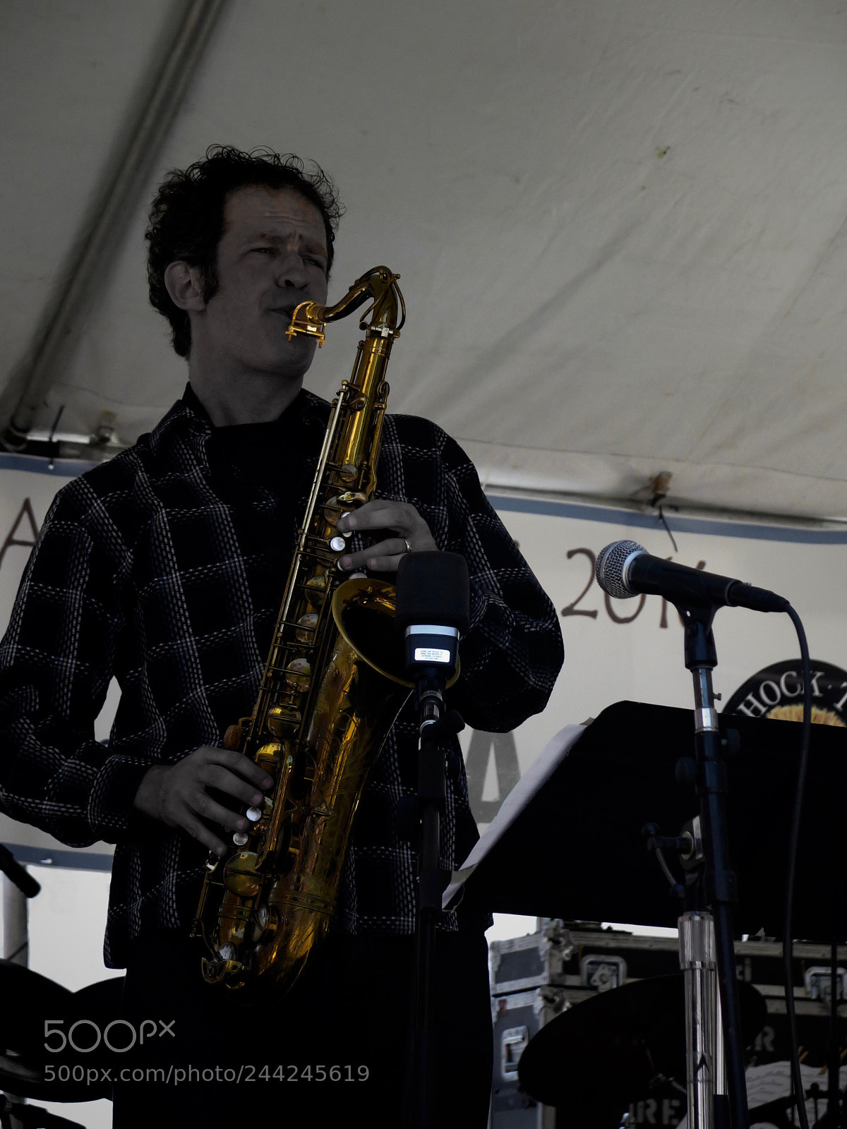 Canon PowerShot G16 sample photo. Street saxophonist photography