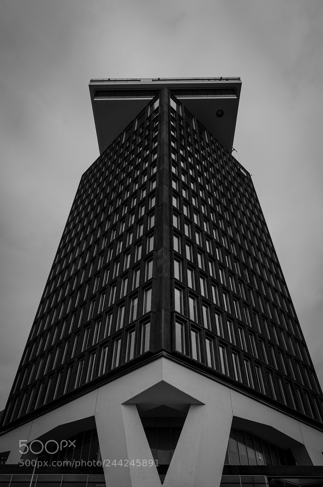 Nikon D5100 sample photo. Amsterdam shelltower photography