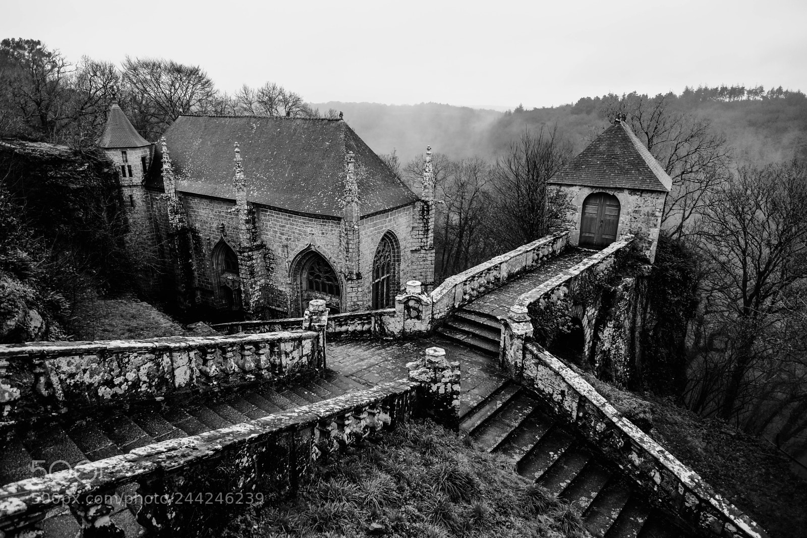 Fujifilm X-Pro2 sample photo. Chapelle sainte-barbe du faou photography