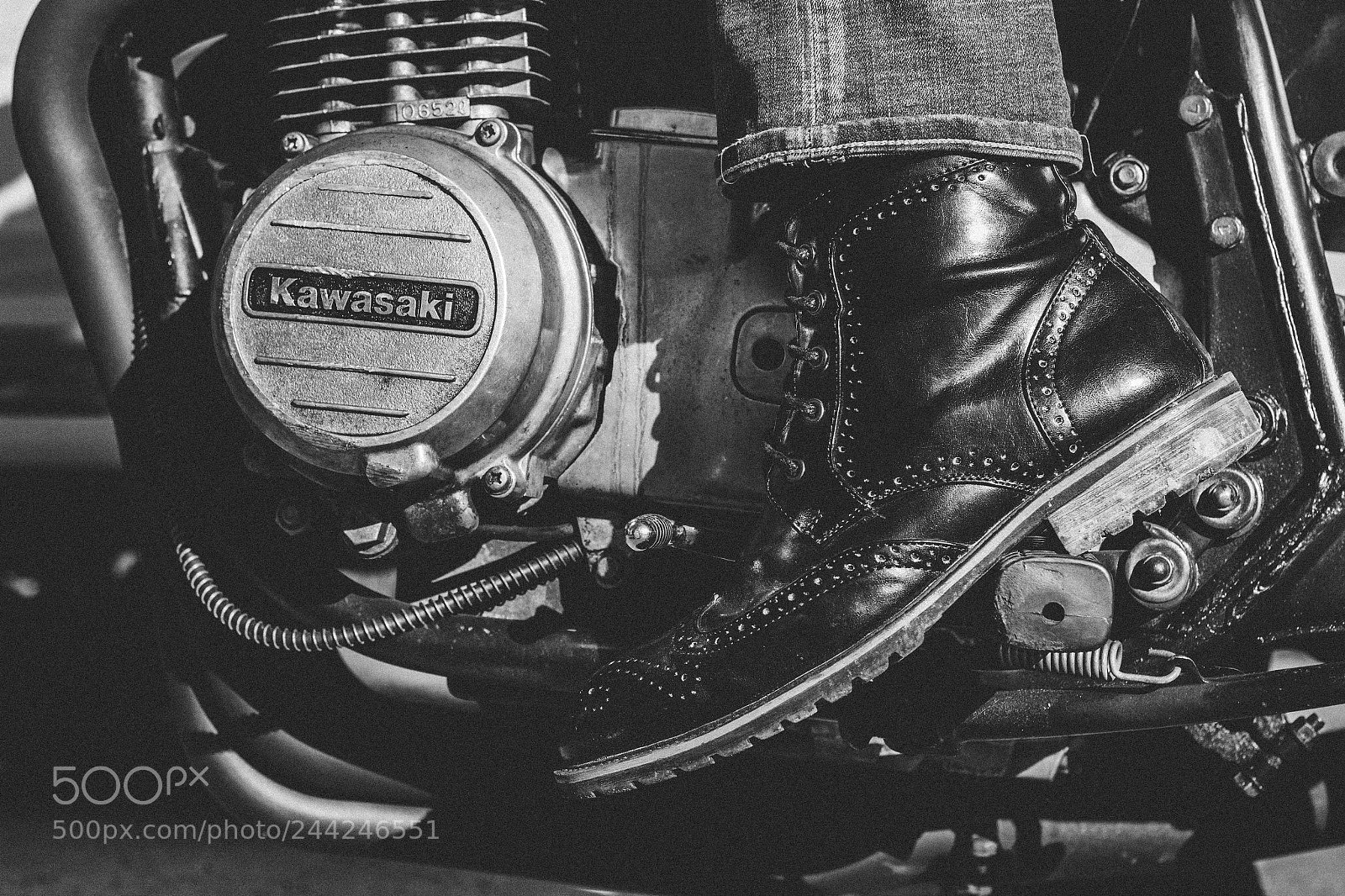 Canon EOS 550D (EOS Rebel T2i / EOS Kiss X4) sample photo. Motorcyclist photography