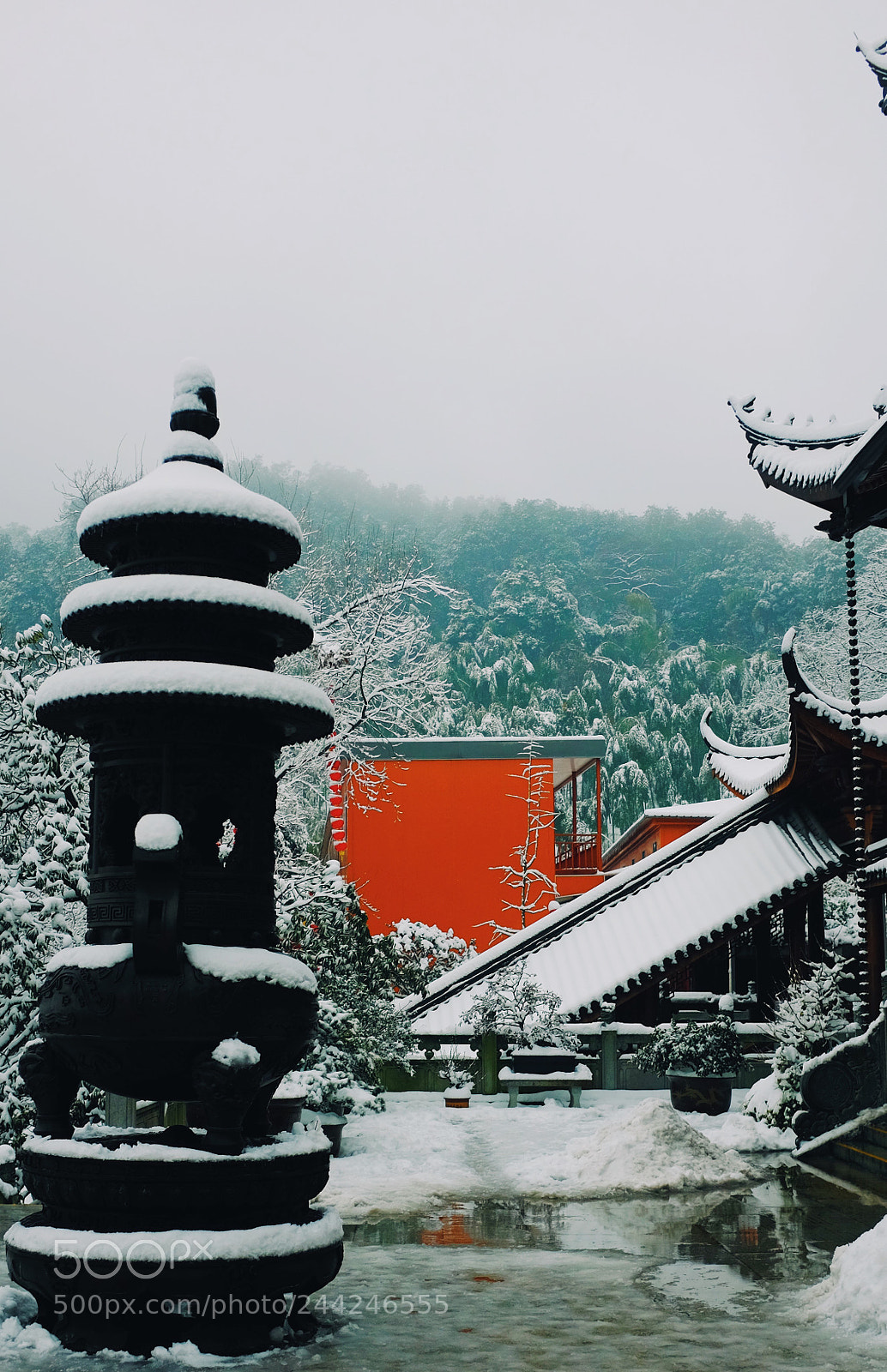 Fujifilm X100S sample photo. Lingyin temple photography
