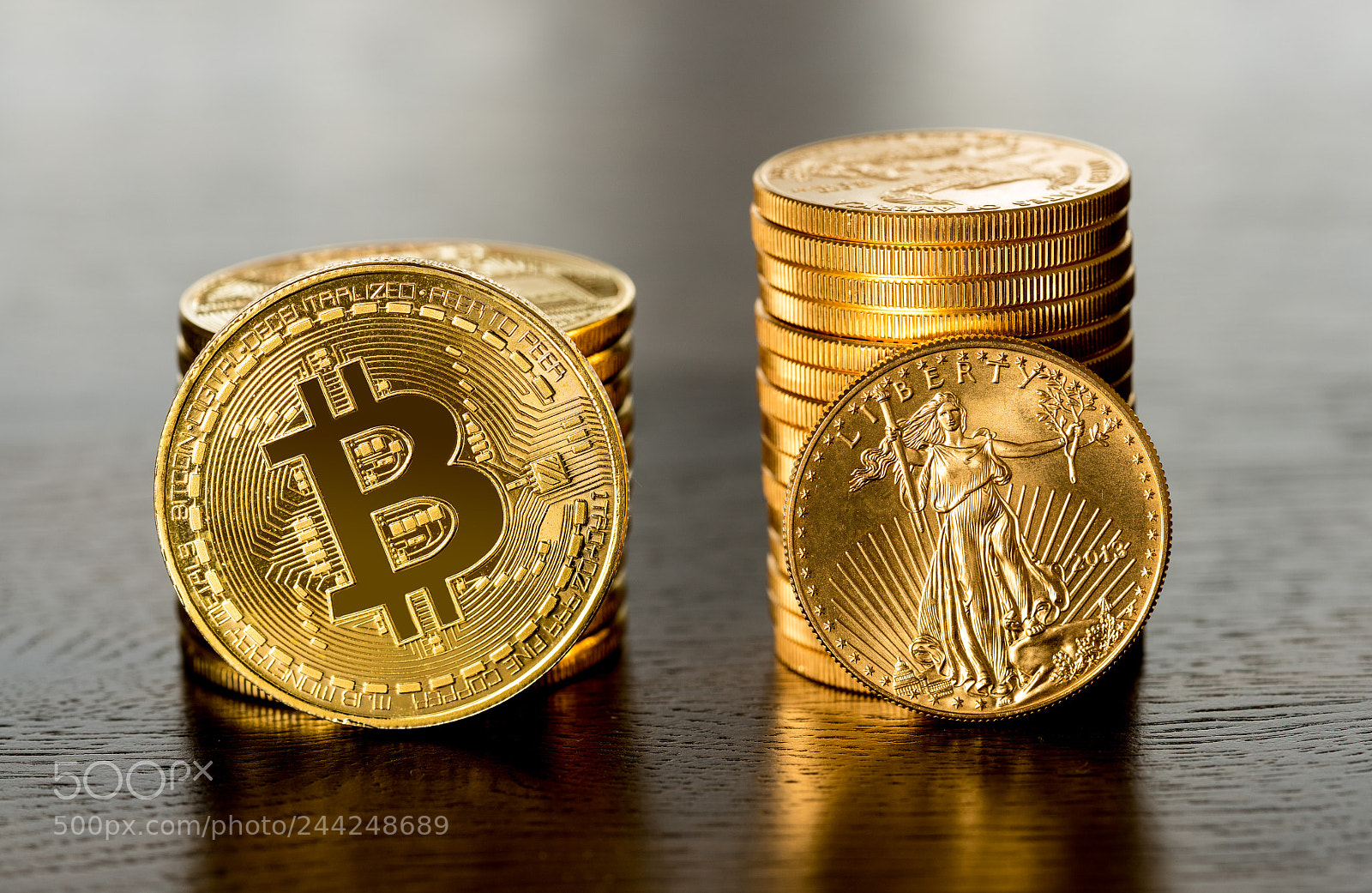 Sony a7R II sample photo. Comparison between gold and photography