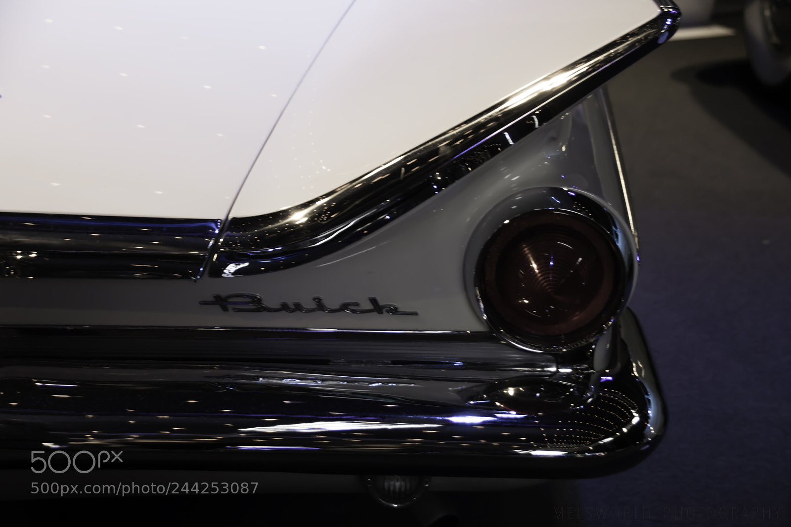 Canon EOS 77D (EOS 9000D / EOS 770D) sample photo. Buick electra photography