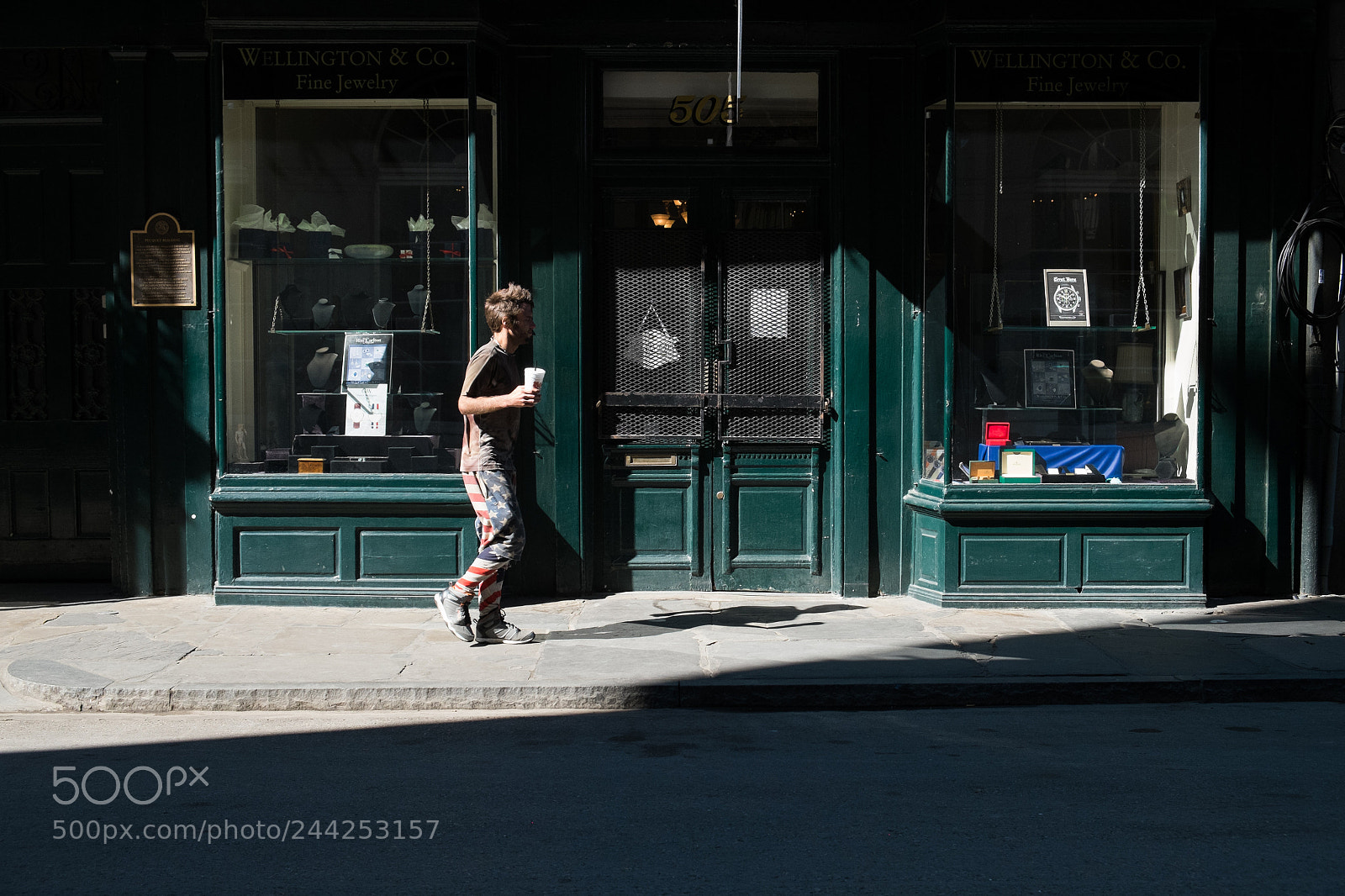 Fujifilm X-M1 sample photo. Welcome to the city photography