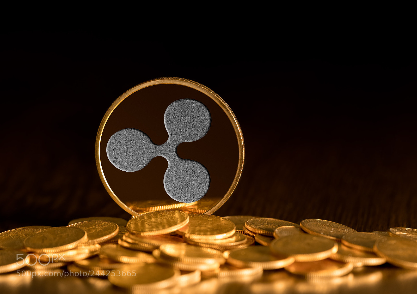Sony a7R II sample photo. Illustration of ripple coin photography