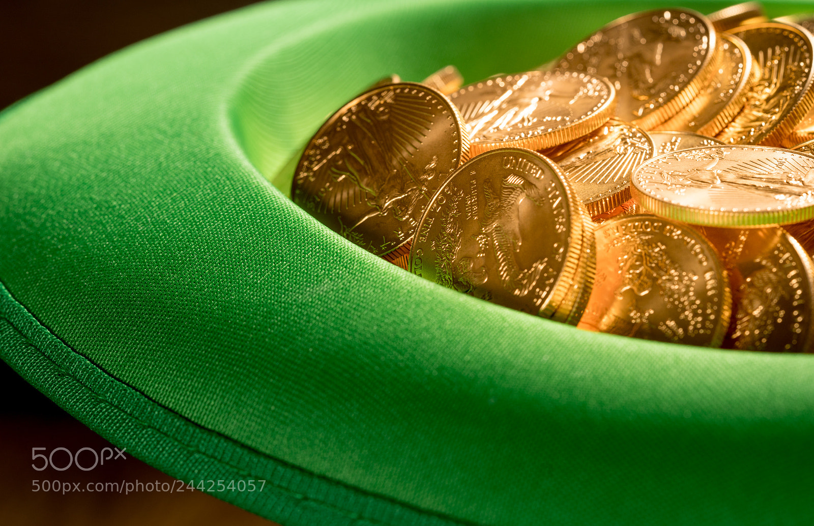 Sony a7R II sample photo. Pile of pure gold photography