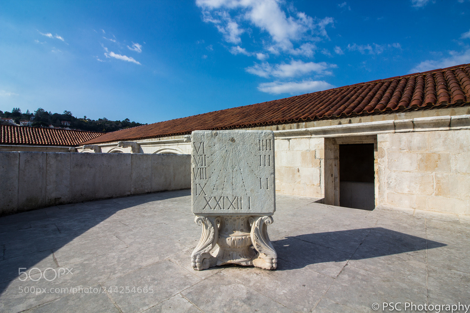 Canon EOS 60D sample photo. Ancient clock photography