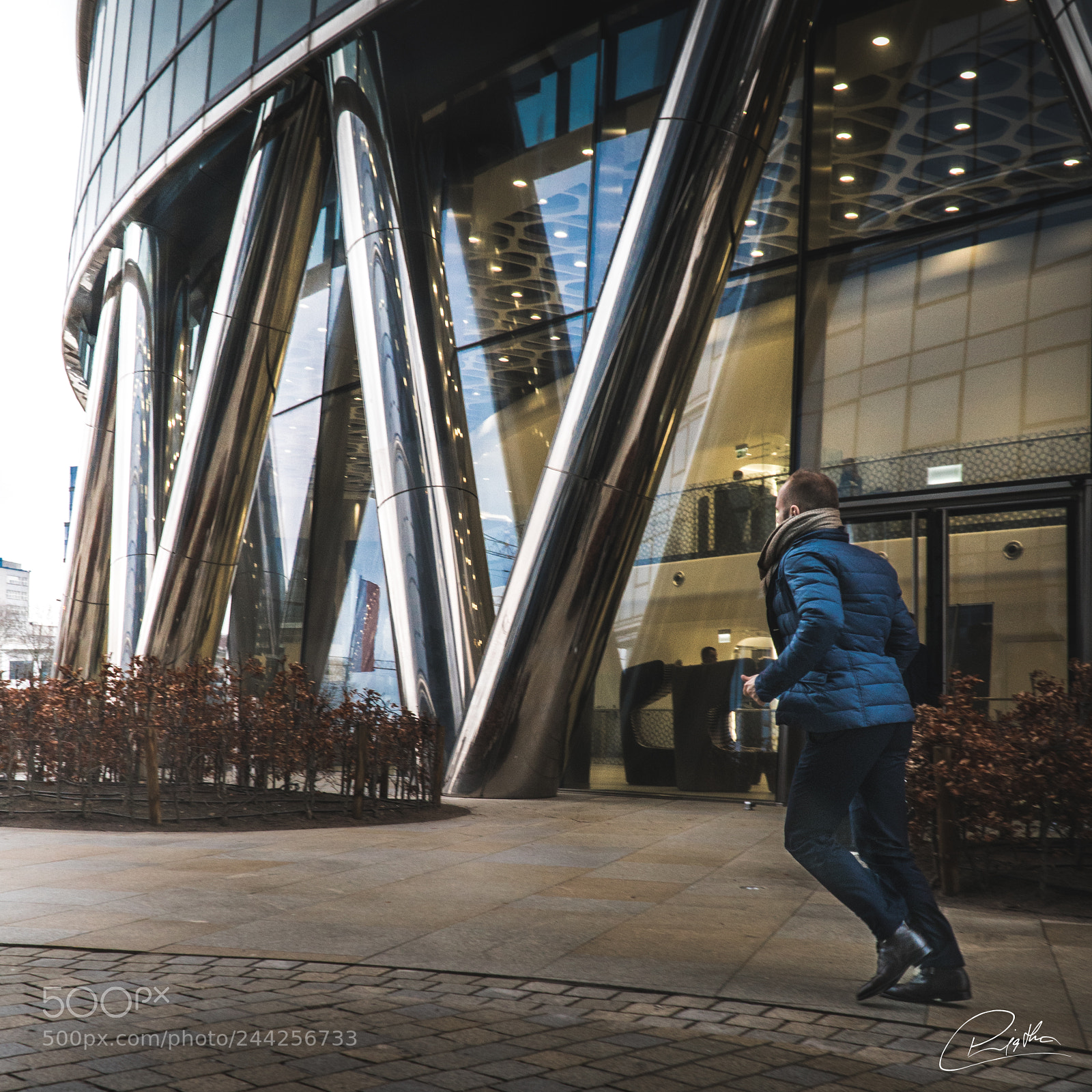 Sony a6300 sample photo. Hurry photography