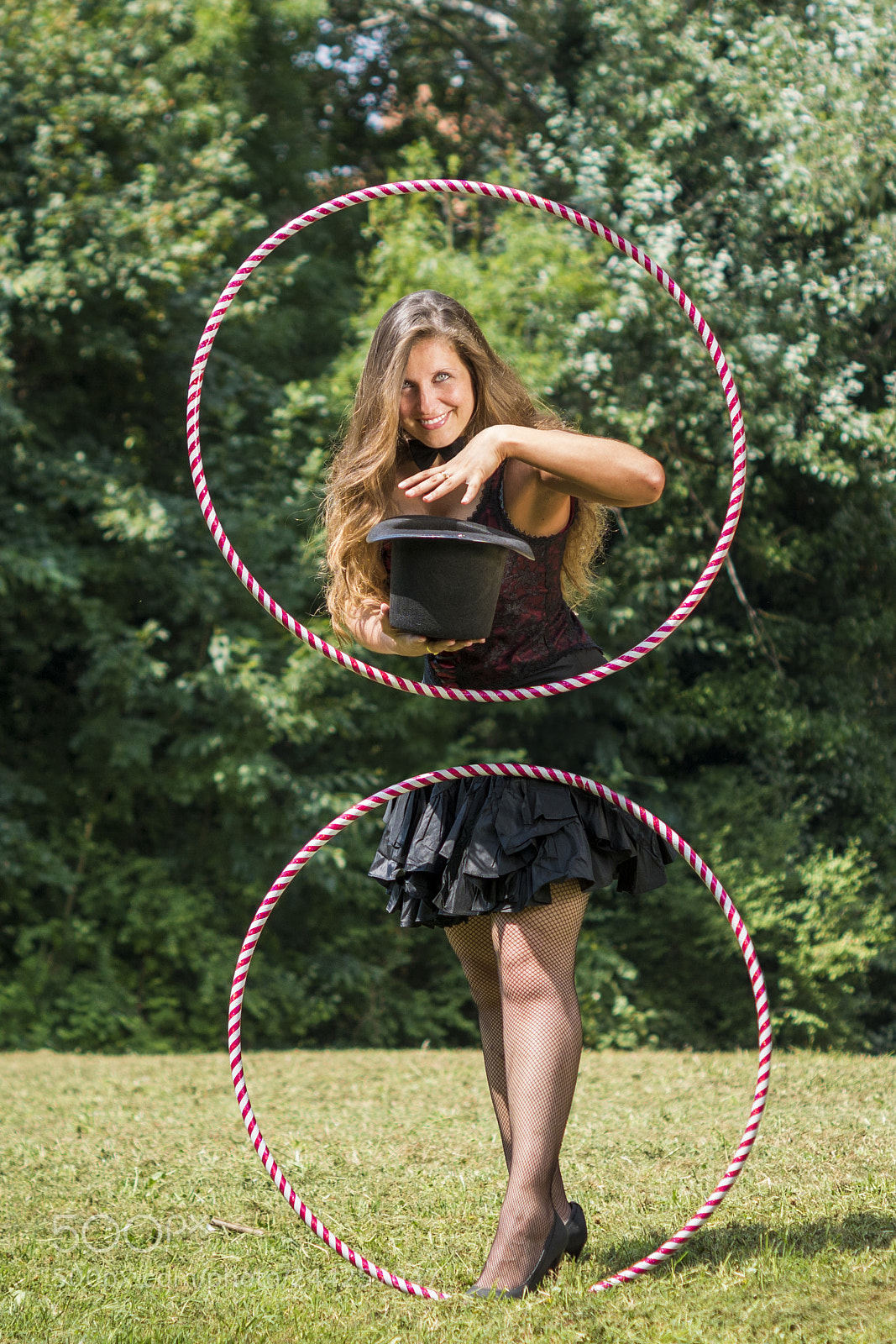 Sony ILCA-77M2 sample photo. Sara, l'assistente del mago! photography