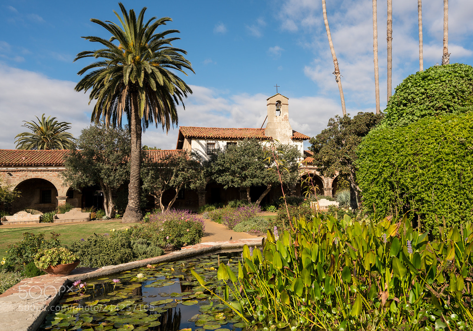 Sony a7R II sample photo. Garden and fountain in photography