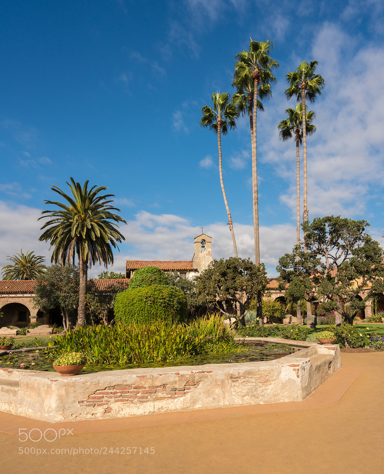 Sony a7R II sample photo. Garden and fountain in photography
