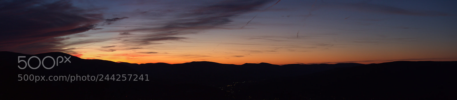 Canon EOS 1200D (EOS Rebel T5 / EOS Kiss X70 / EOS Hi) sample photo. Sunset over the city photography
