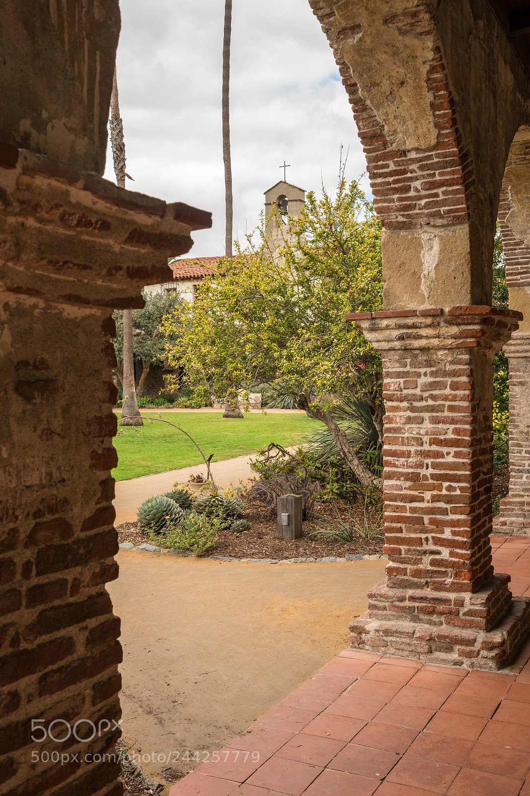 Sony a7R II sample photo. Old cloisters in san photography