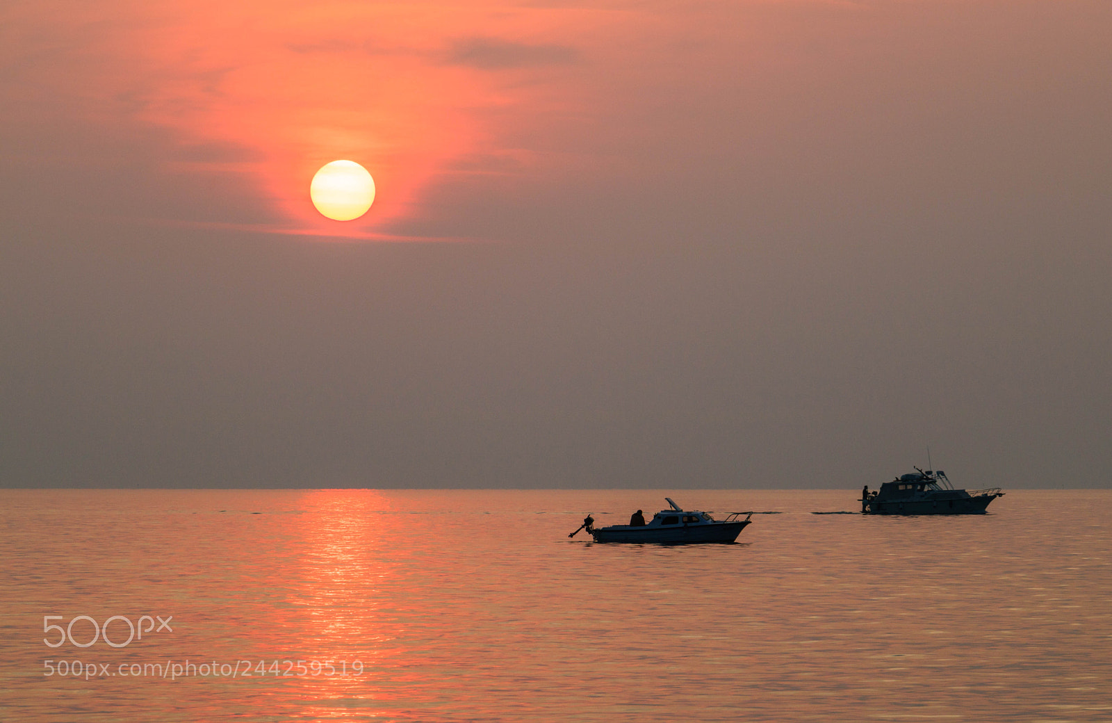 Canon EOS 750D (EOS Rebel T6i / EOS Kiss X8i) sample photo. Sunset piran photography