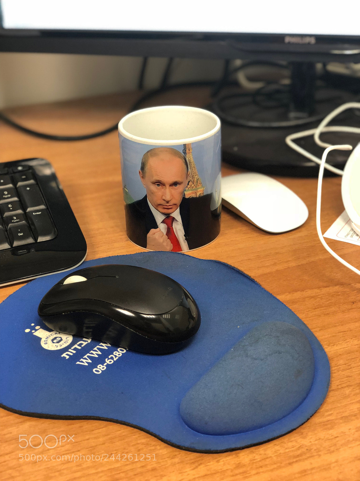 Apple iPhone X sample photo. Mug power! photography