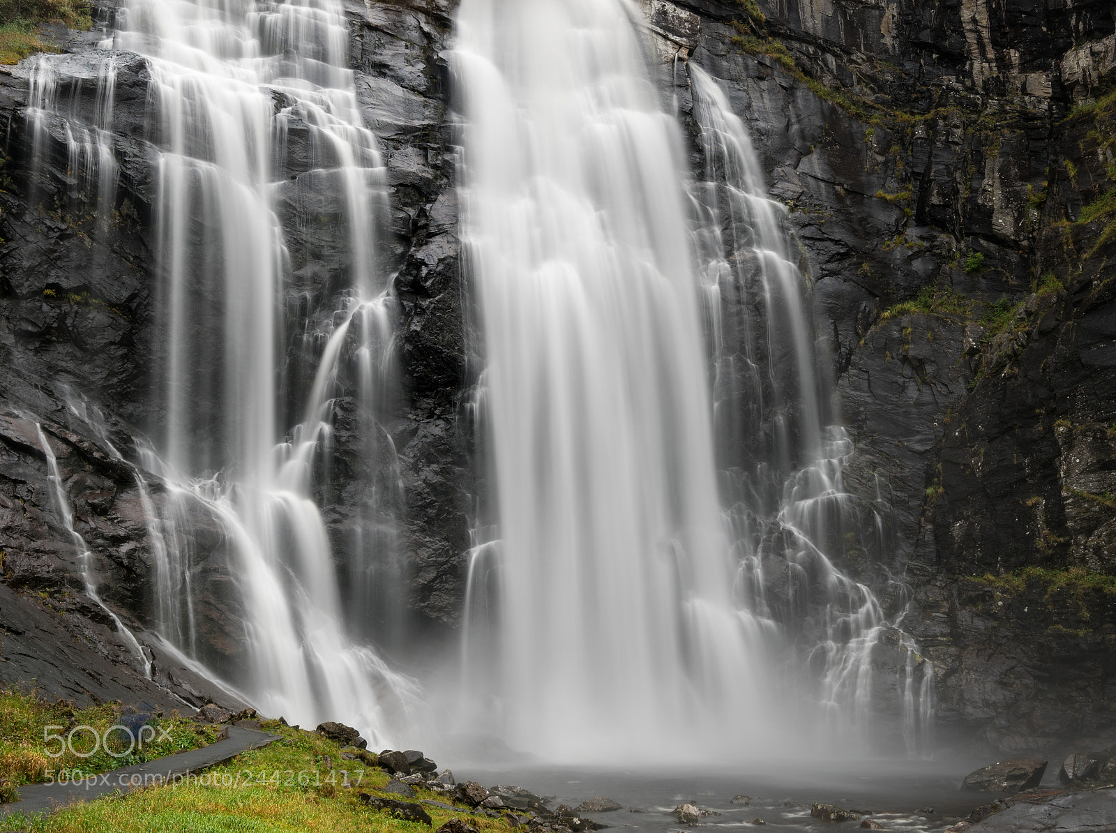 Sony a7R II sample photo. Skjervsfossen waterfall near granvin photography