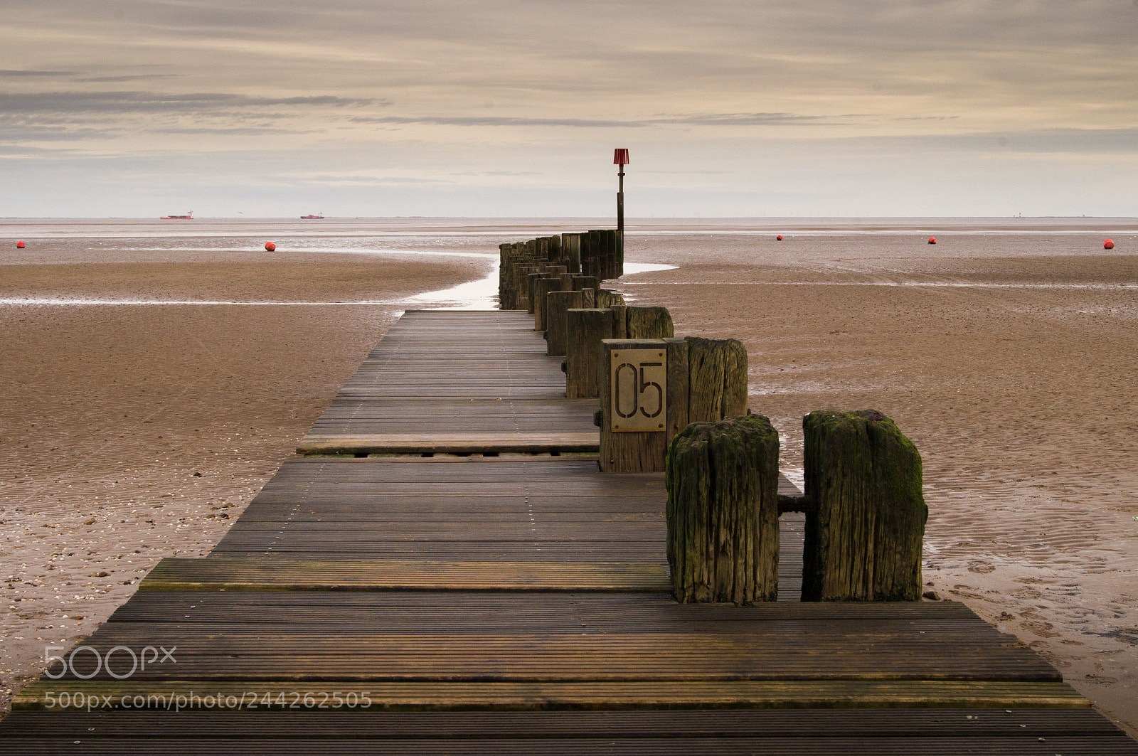 Sony SLT-A35 sample photo. Jetty pointing out to photography