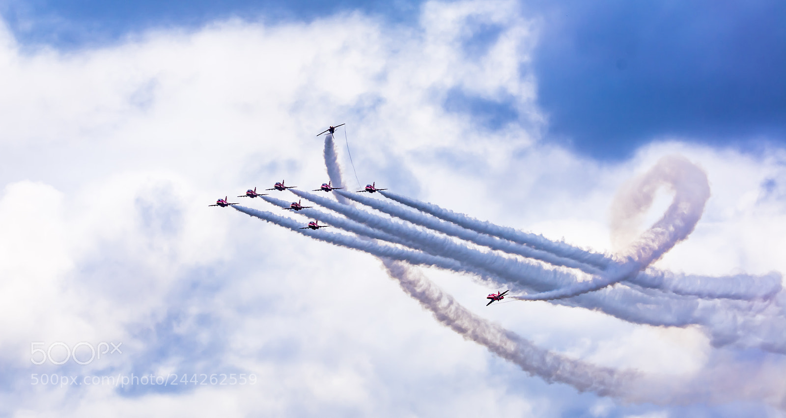 Nikon D7100 sample photo. Red arrows photography