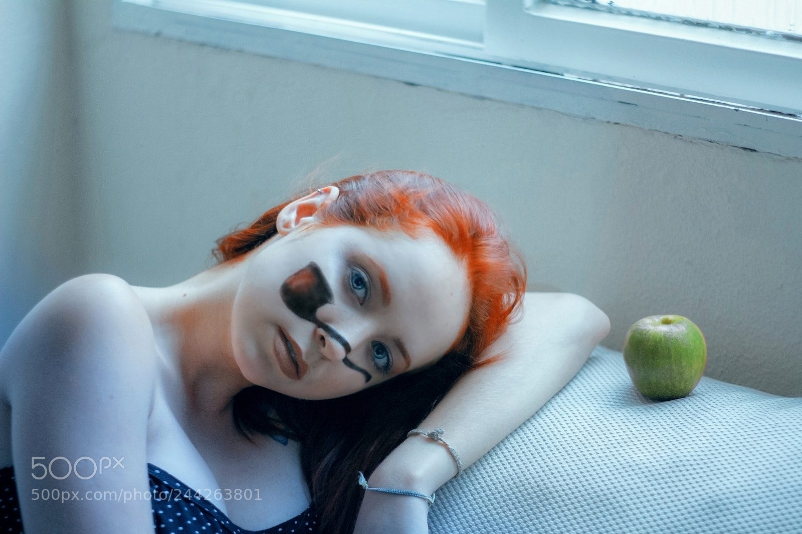 Canon EOS 550D (EOS Rebel T2i / EOS Kiss X4) sample photo. The magritte photography