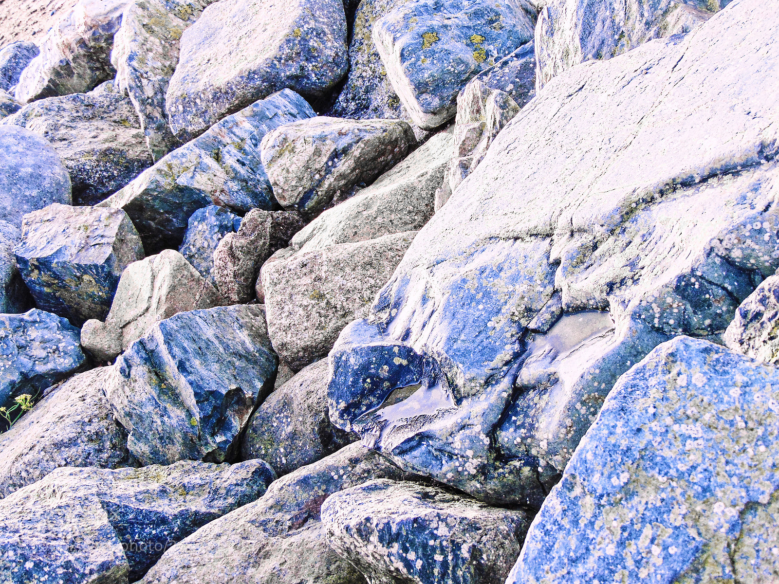 Sony Cyber-shot DSC-H300 sample photo. Rocks photography