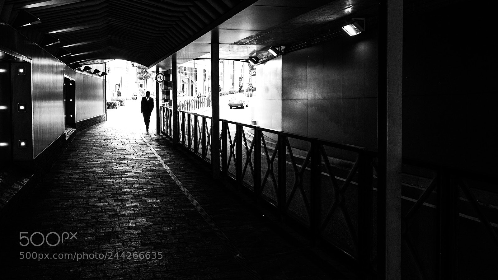 Fujifilm X-Pro2 sample photo. White collar - tokyo photography