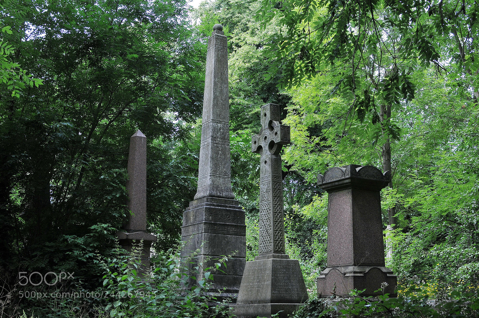 Nikon D300S sample photo. Nunhead cemetery, london photography