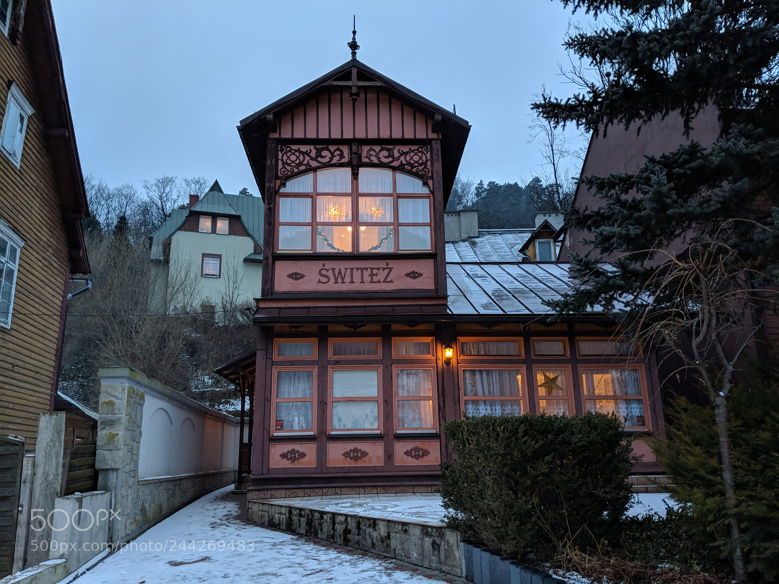 Google Pixel 2 XL sample photo. Untitled photography