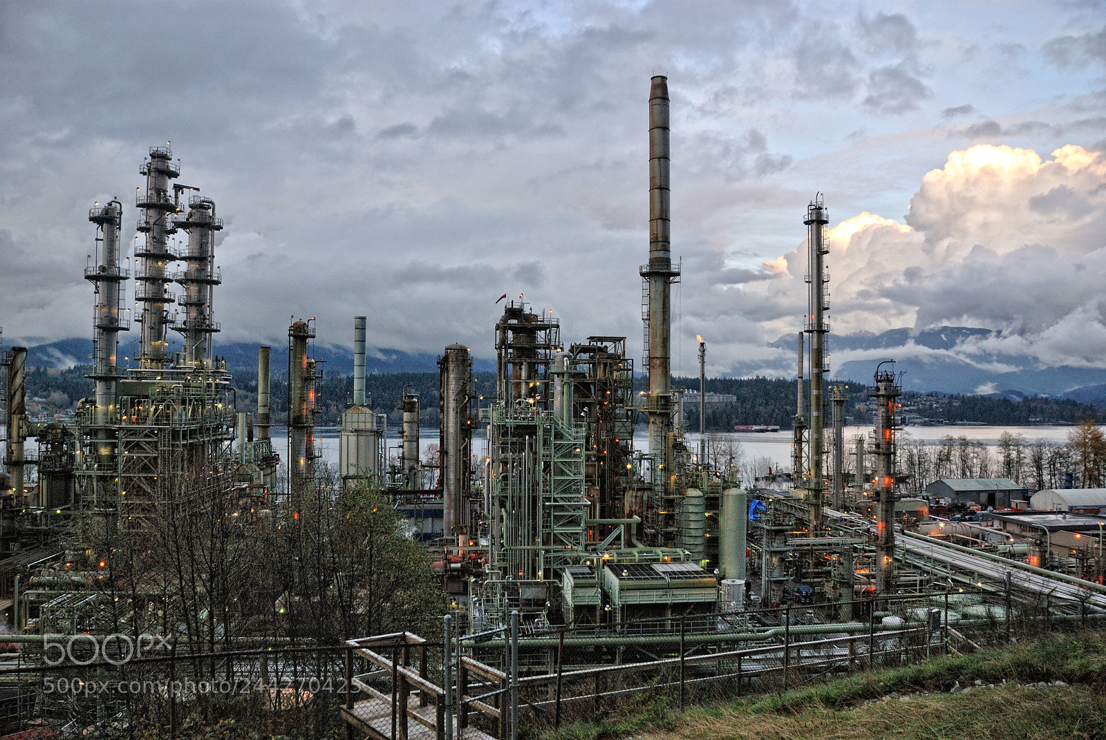 Nikon D80 sample photo. Chevron refinery photography