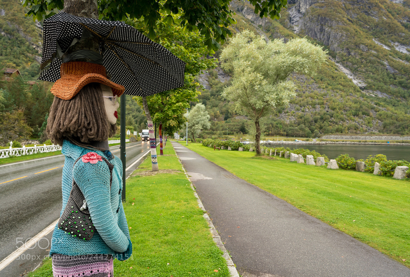 Sony a7R II sample photo. Woolen knitwear covers tree photography