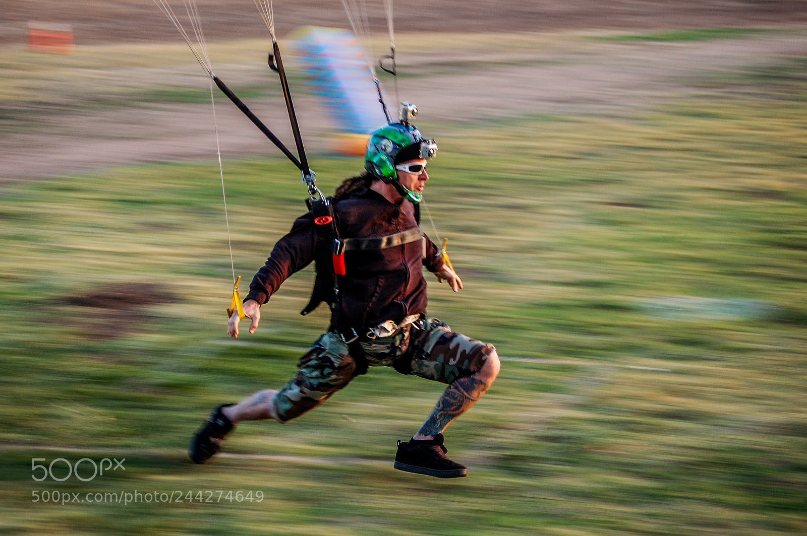 Nikon D40 sample photo. Skydiver landing photography