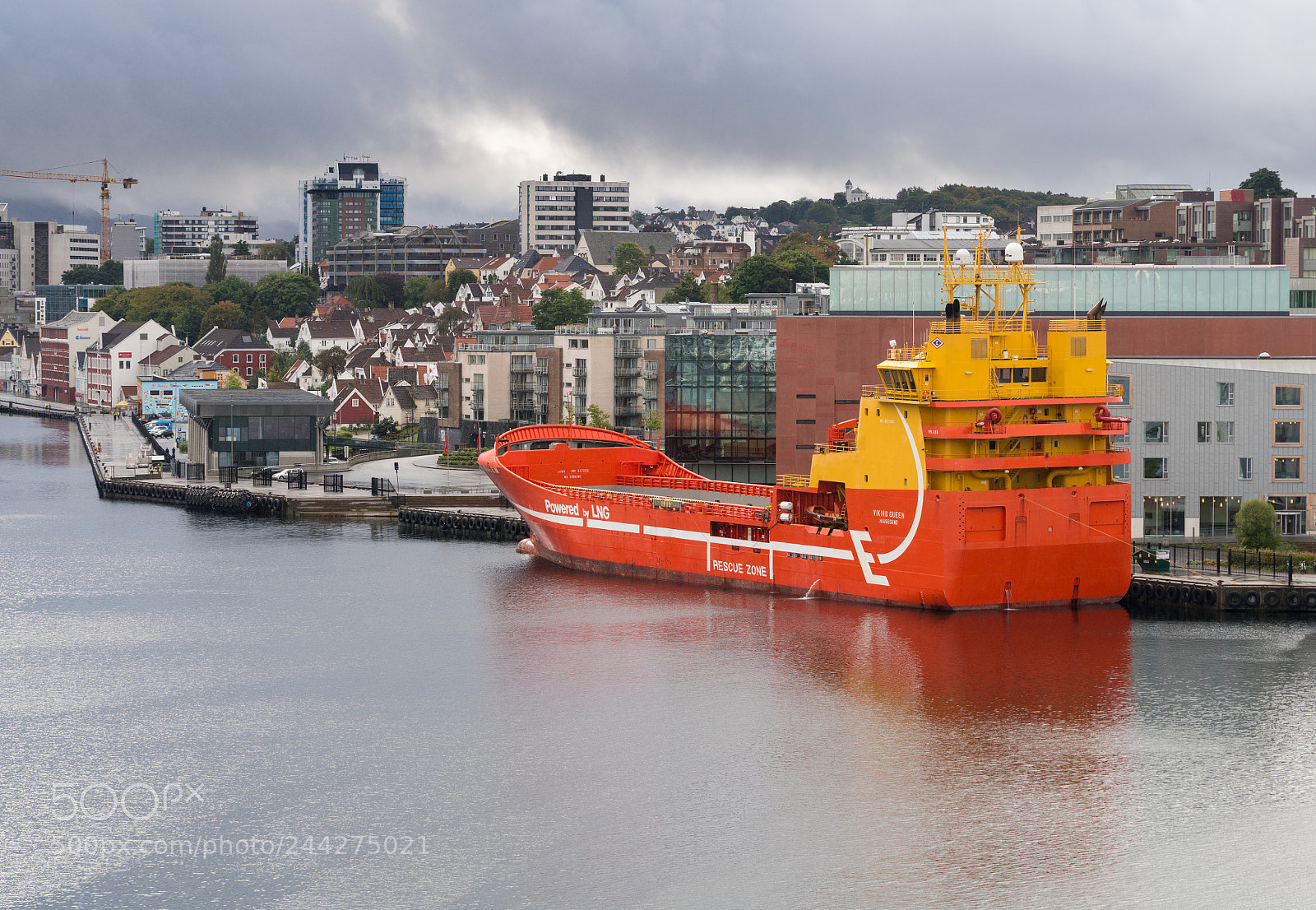 Sony a7R II sample photo. Oil rig rescue ship photography