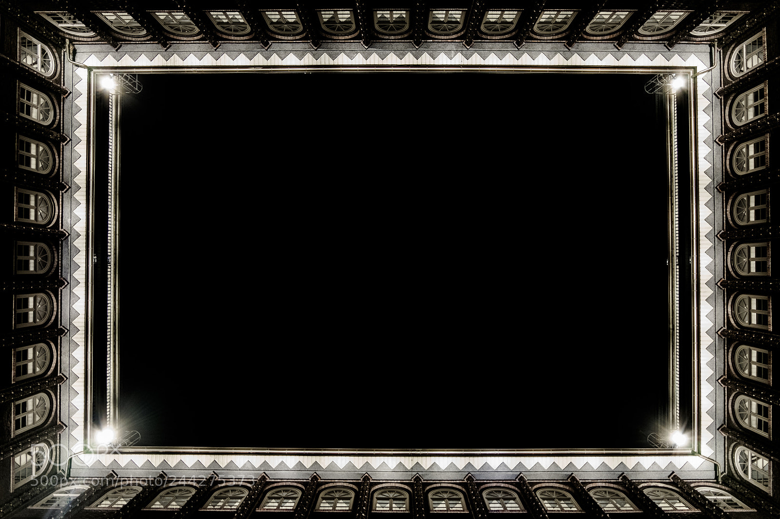 Fujifilm X-T10 sample photo. Chilehaus at night photography