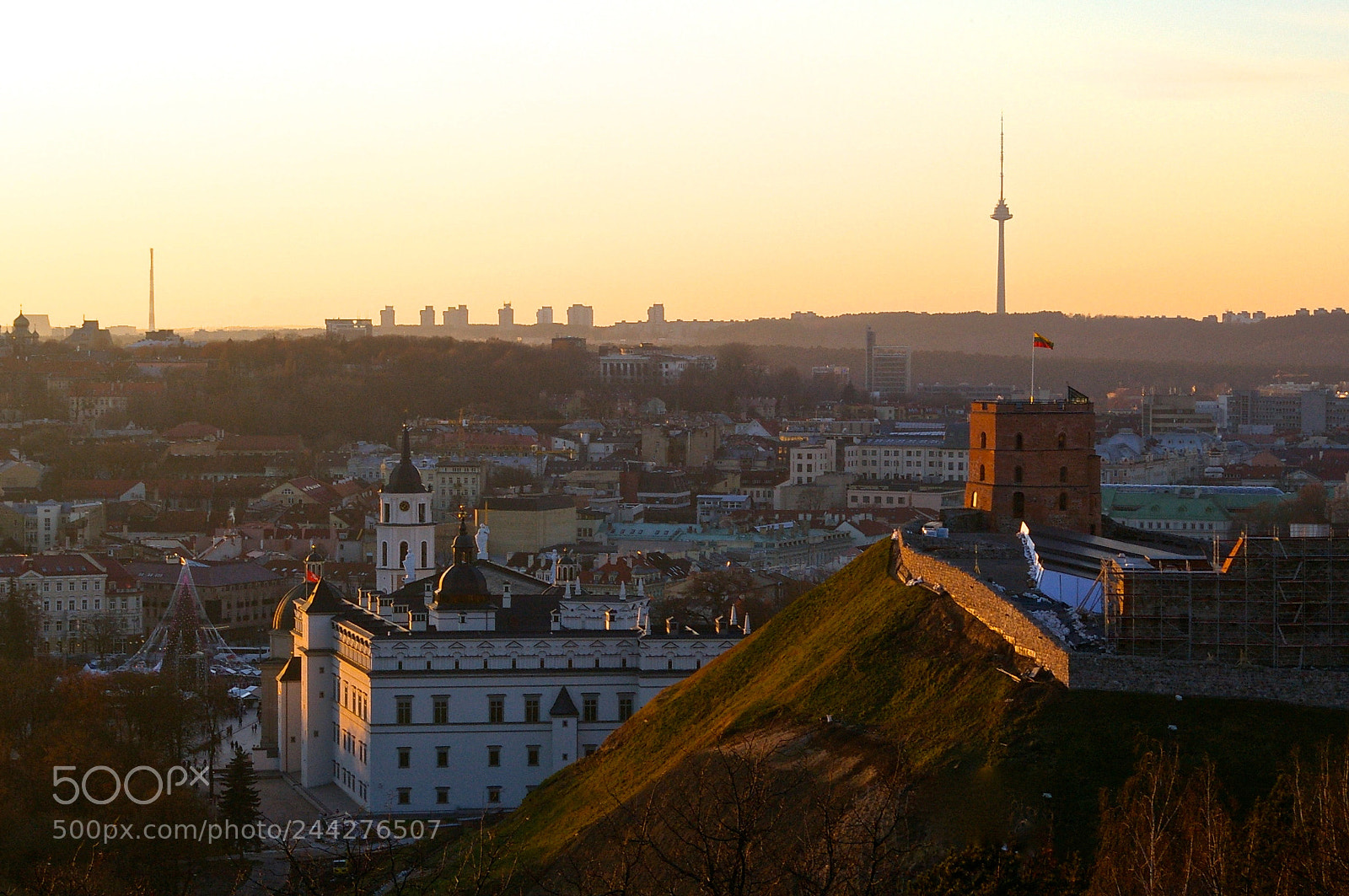 Pentax K100D sample photo. Vilnius sunset photography