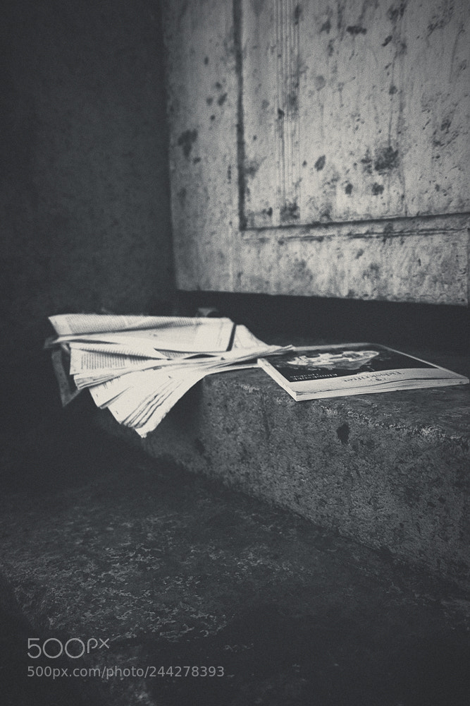 Sony a7R II sample photo. Old news photography