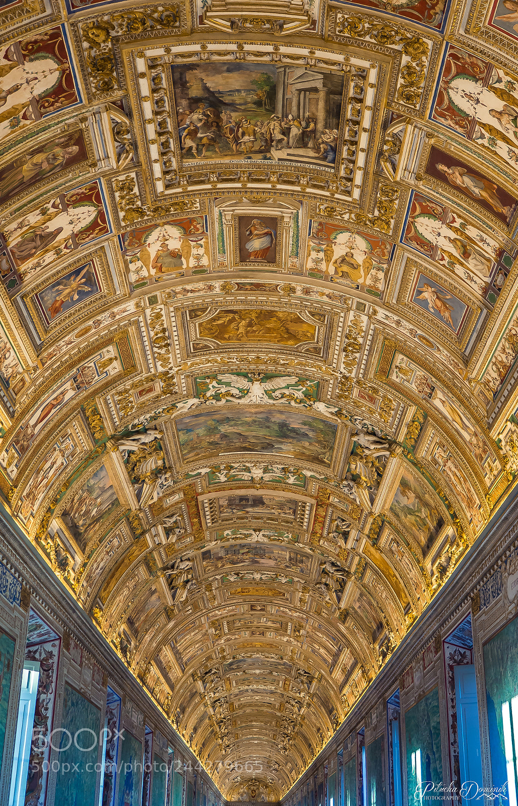 Olympus OM-D E-M10 II sample photo. Musei vaticano vatican city photography