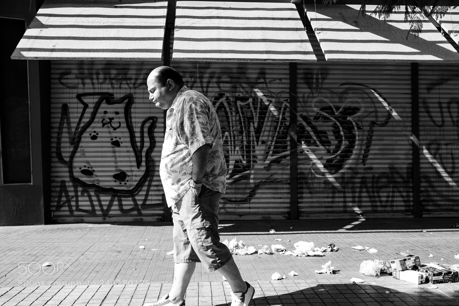 Fujifilm X-T2 sample photo. Garbage on the street photography